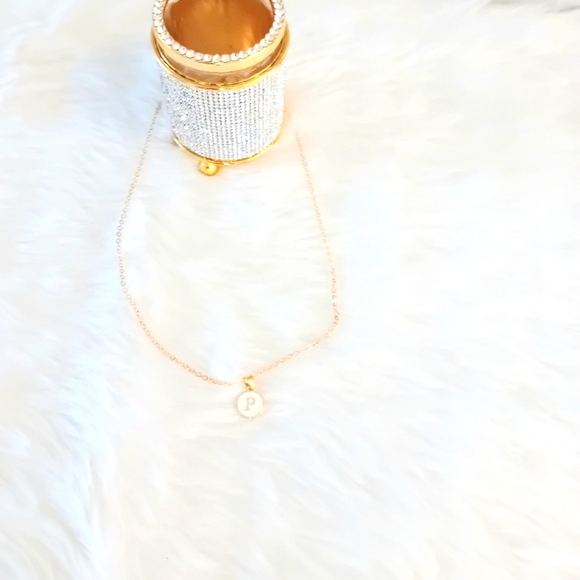 Very light P lecklace for dinner movies and more - Picture 1 of 4